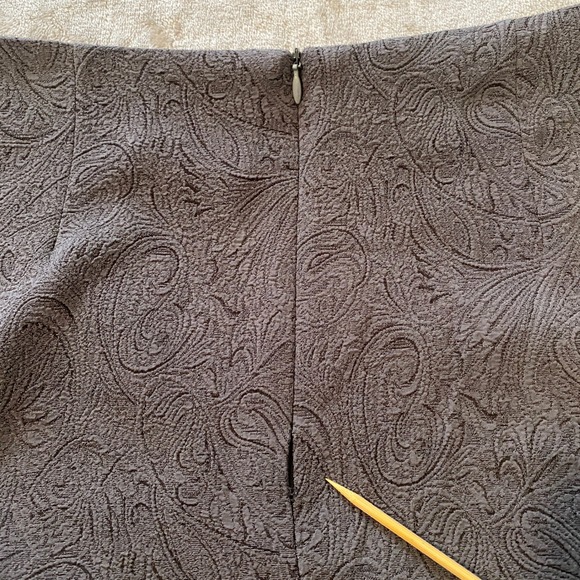 Tailor B. Moss Skirt Sz 10 Grey Paisley Jacquard High Low Mermaid Ruffle Midi - Picture 9 of 9